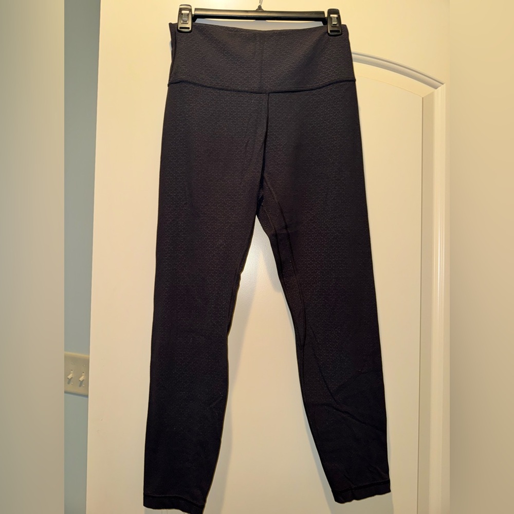 lululemon athletica Textured Black Align Leggings 25’